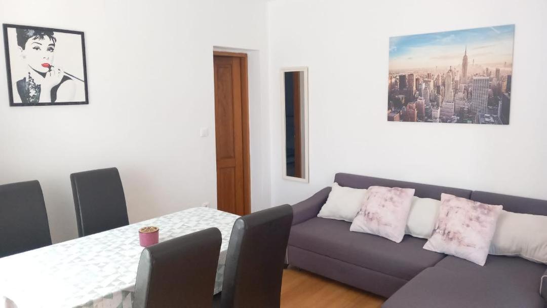 Apartments Pipi Pakoštane エクステリア 写真