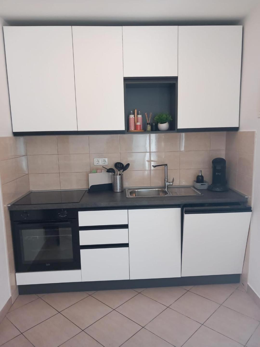 Apartments Pipi Pakoštane エクステリア 写真