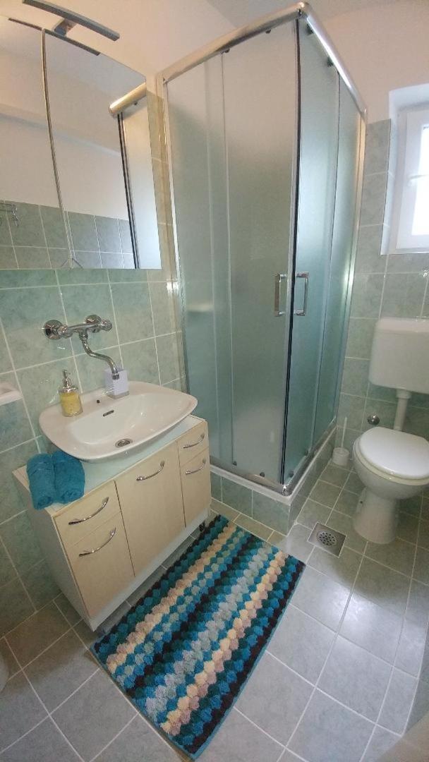 Apartments Pipi Pakoštane エクステリア 写真