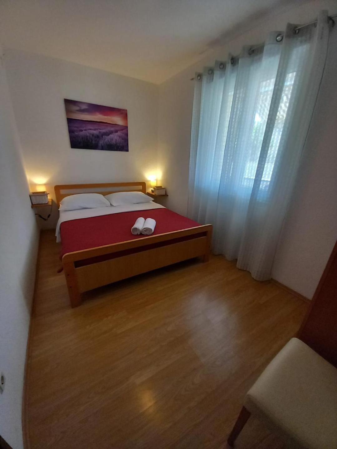 Apartments Pipi Pakoštane エクステリア 写真