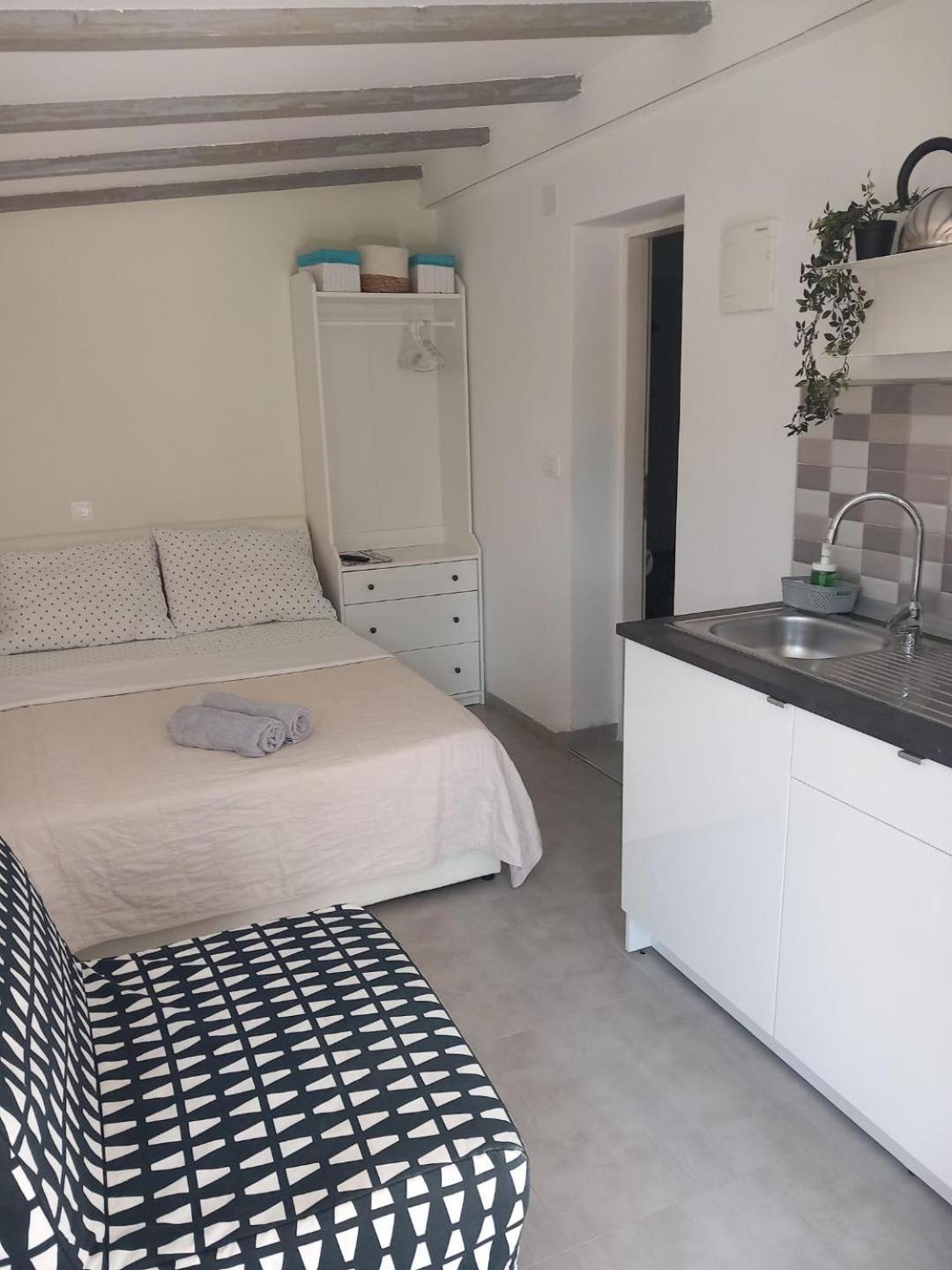 Apartments Pipi Pakoštane エクステリア 写真