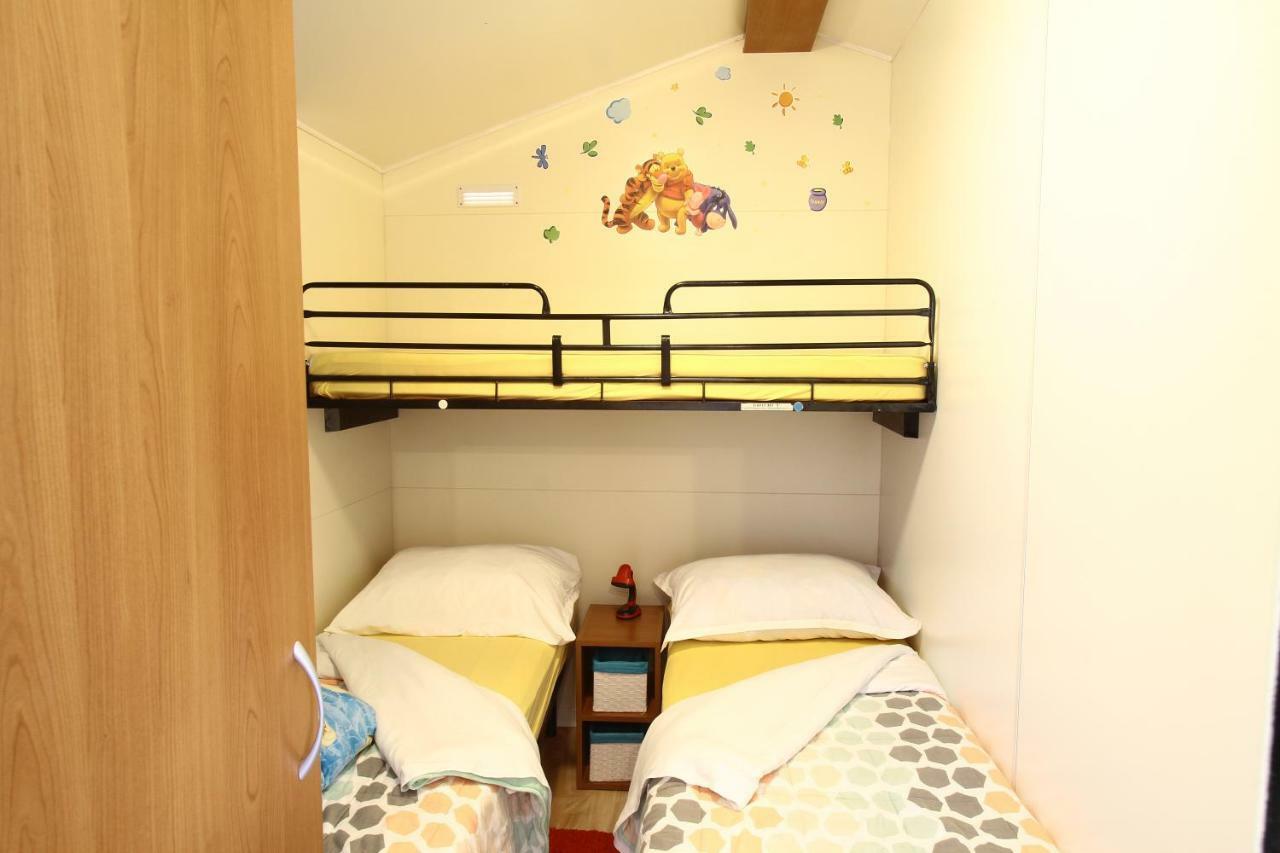 Apartments Pipi Pakoštane エクステリア 写真